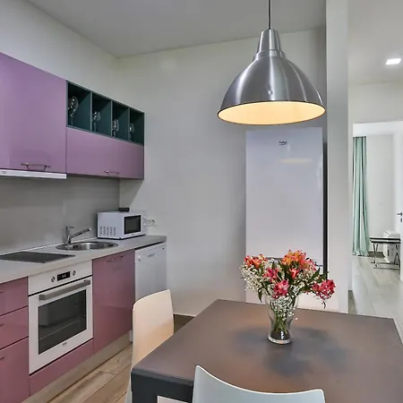 Royal Gardens Paradise Aparthotel 4*