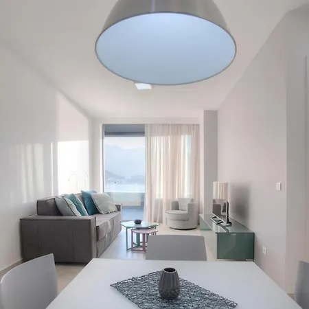 Royal Gardens Paradise Aparthotel Budva